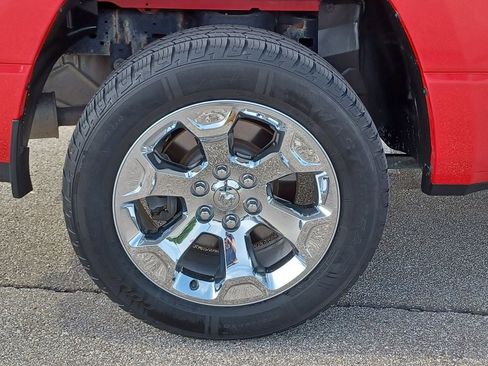 Used 2019 RAM 1500 Big Horn AWD/4WD image 5