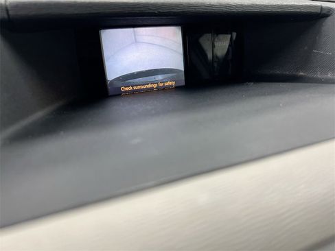 Used 2011 Toyota Sienna LE image 14