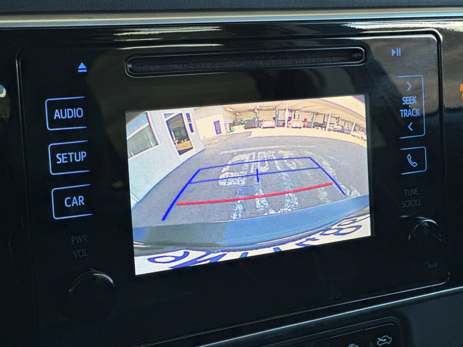Used 2017 Toyota Corolla LE FWD image 16