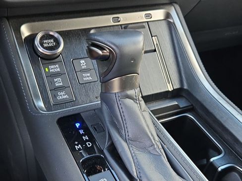 Used 2024 Lexus GX 550 AWD/4WD image 10