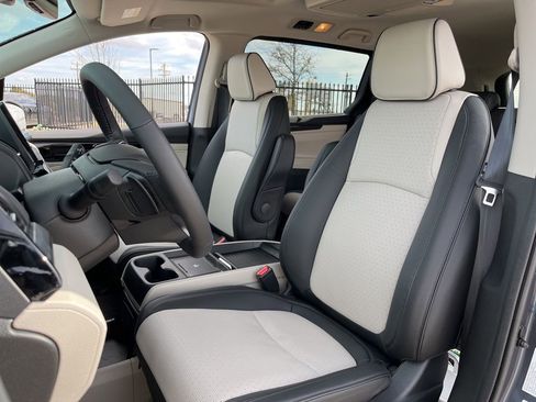 Certified 2026 Honda Odyssey Elite image 26
