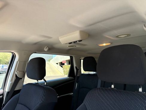 Used 2017 Dodge Journey SXT FWD image 10