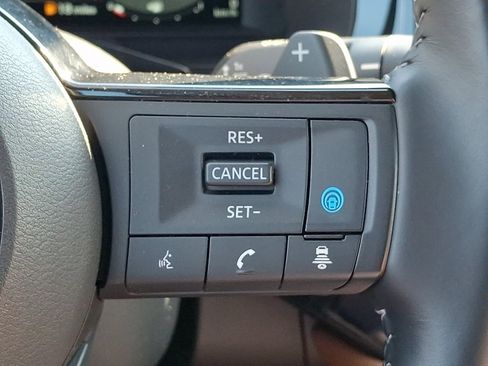 Used 2025 Nissan Pathfinder Platinum AWD/4WD image 23