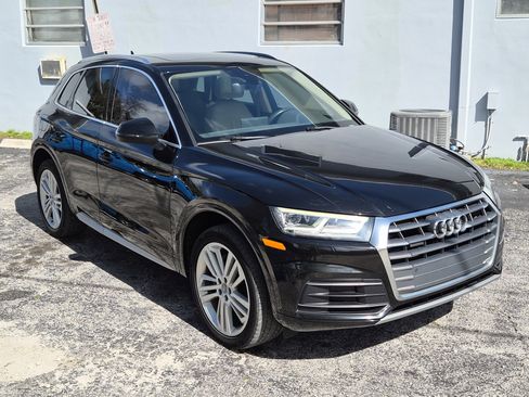Used 2018 Audi Q5 2.0T Premium Plus w/ Premium Plus Package image 3