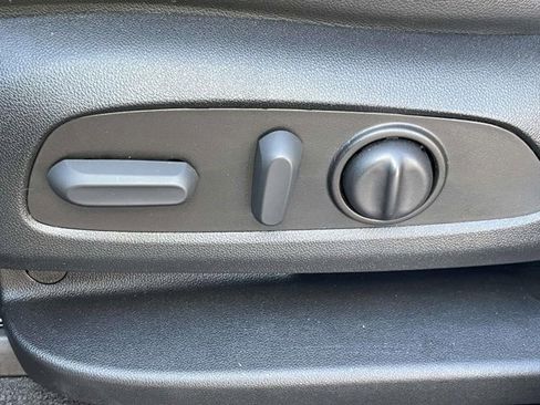 Certified 2023 Chevrolet Traverse RS image 22