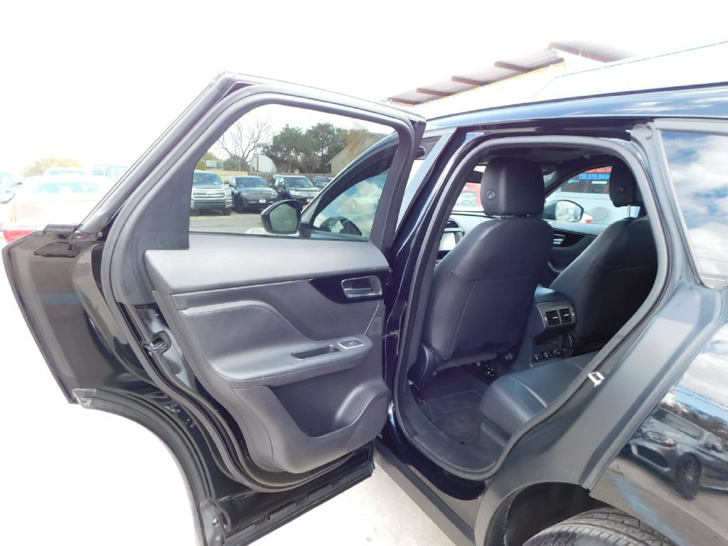 Used 2018 Jaguar F-PACE Premium AWD/4WD image 24