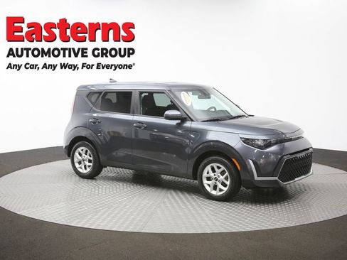 Used 2025 Kia Soul LX w/ LX Technology Package FWD image 47