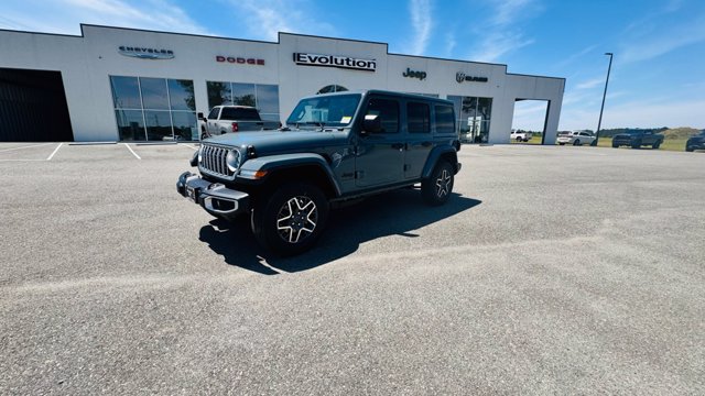 New 2026 Jeep Wrangler Unlimited Sahara w/ Technology Group AWD/4WD image 6