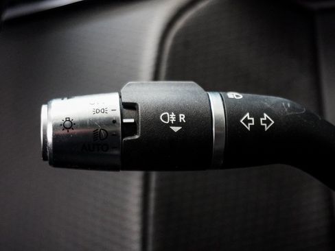 Used 2022 Land Rover Range Rover Velar S image 20