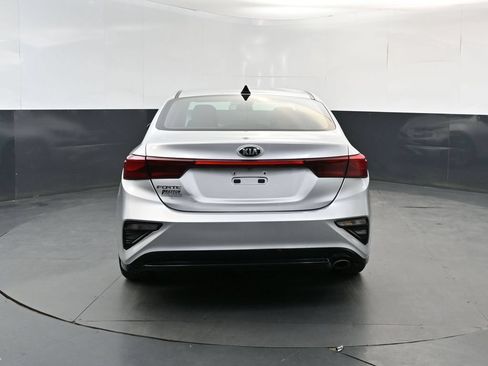 Used 2020 Kia Forte LXS FWD image 4