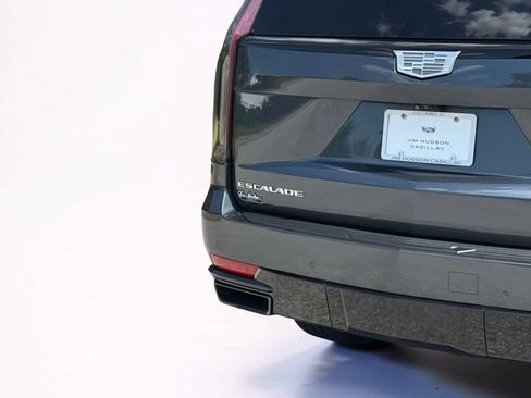 Used 2021 Cadillac Escalade Sport w/ Driver Assist Tech Package AWD/4WD image 15