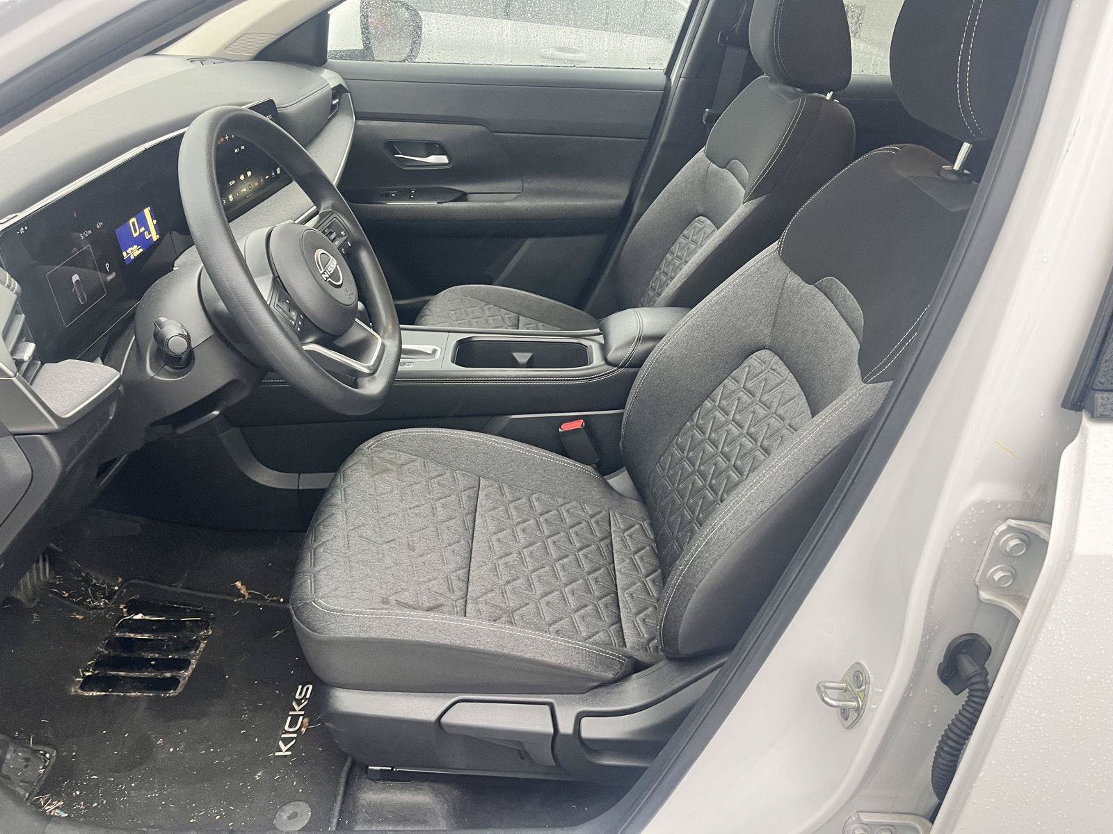 Certified 2025 Nissan Kicks SV AWD/4WD image 11