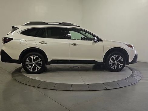 Certified 2022 Subaru Outback Touring XT AWD/4WD image 7