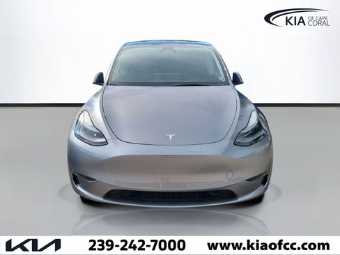 Used 2025 Tesla Model Y Performance AWD/4WD image 3