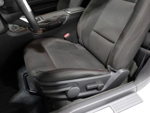 Used 2013 Ford Mustang GT RWD image 58