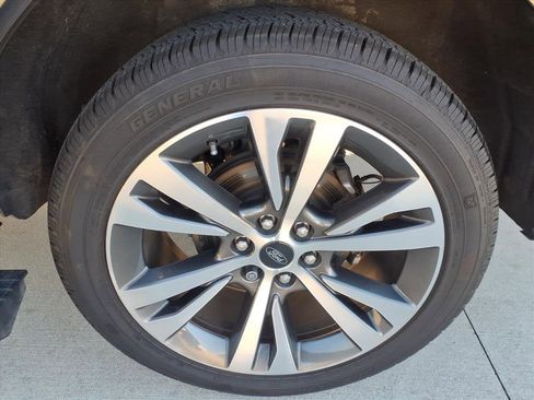 Used 2020 Ford Expedition Platinum image 10