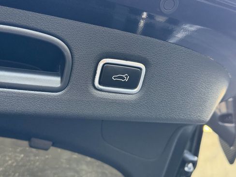 Used 2018 Kia Stinger GT2 AWD/4WD image 34