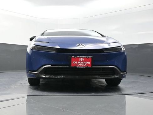 Used 2025 Toyota Prius LE FWD image 31