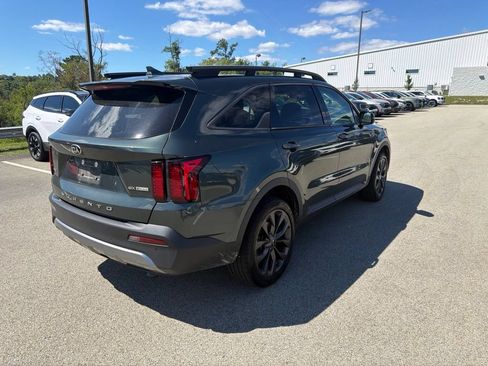 Certified 2021 Kia Sorento EX w/ EX AWD X-Line Package image 7