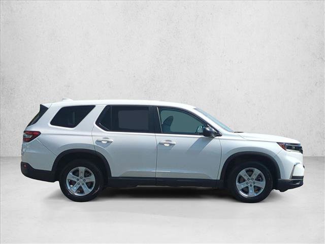 Certified 2023 Honda Pilot LX image 4