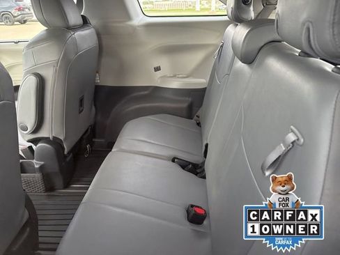 Used 2024 Toyota Sienna XLE w/ XLE Plus Package image 6