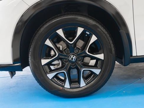 New 2027 Honda HR-V EX-L image 2