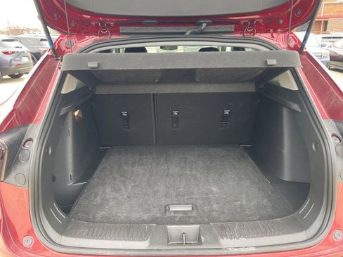 Used 2025 Chevrolet Trax LT w/ LT Convenience Package image 31