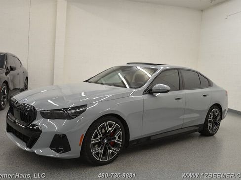 Used 2026 BMW i5 eDrive40 RWD image 3