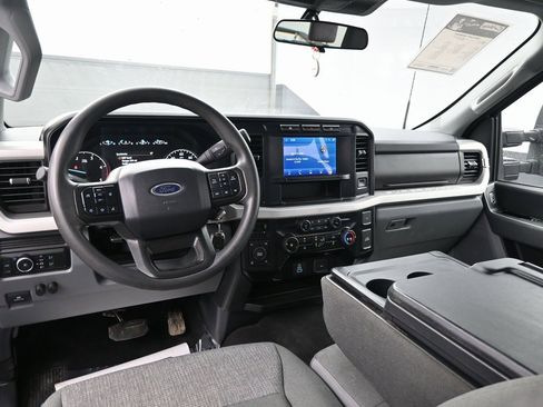Used 2024 Ford F350 XLT image 10