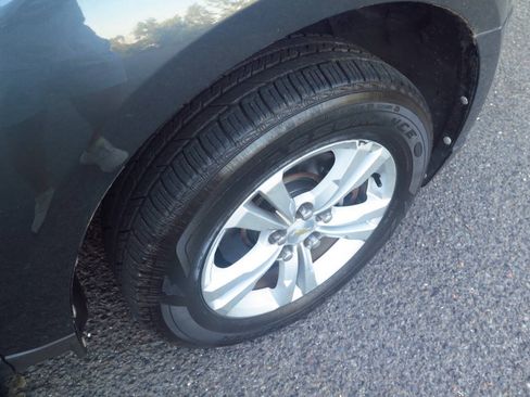 Used 2010 Chevrolet Equinox LS FWD image 13