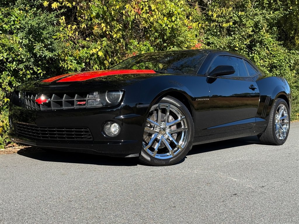 Used 2011 Chevrolet Camaro SS w/ RS Package RWD image 2