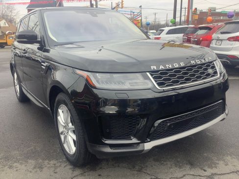 Used 2019 Land Rover Range Rover Sport SE image 2