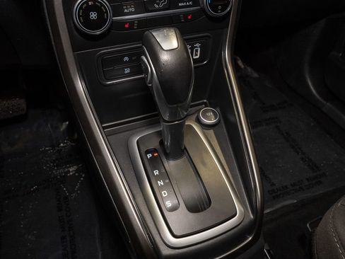 Used 2021 Ford EcoSport SE w/ SE Convenience Package image 17