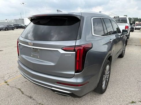 Used 2021 Cadillac XT6 Premium Luxury w/ LPO, Floor Liner Package FWD image 7