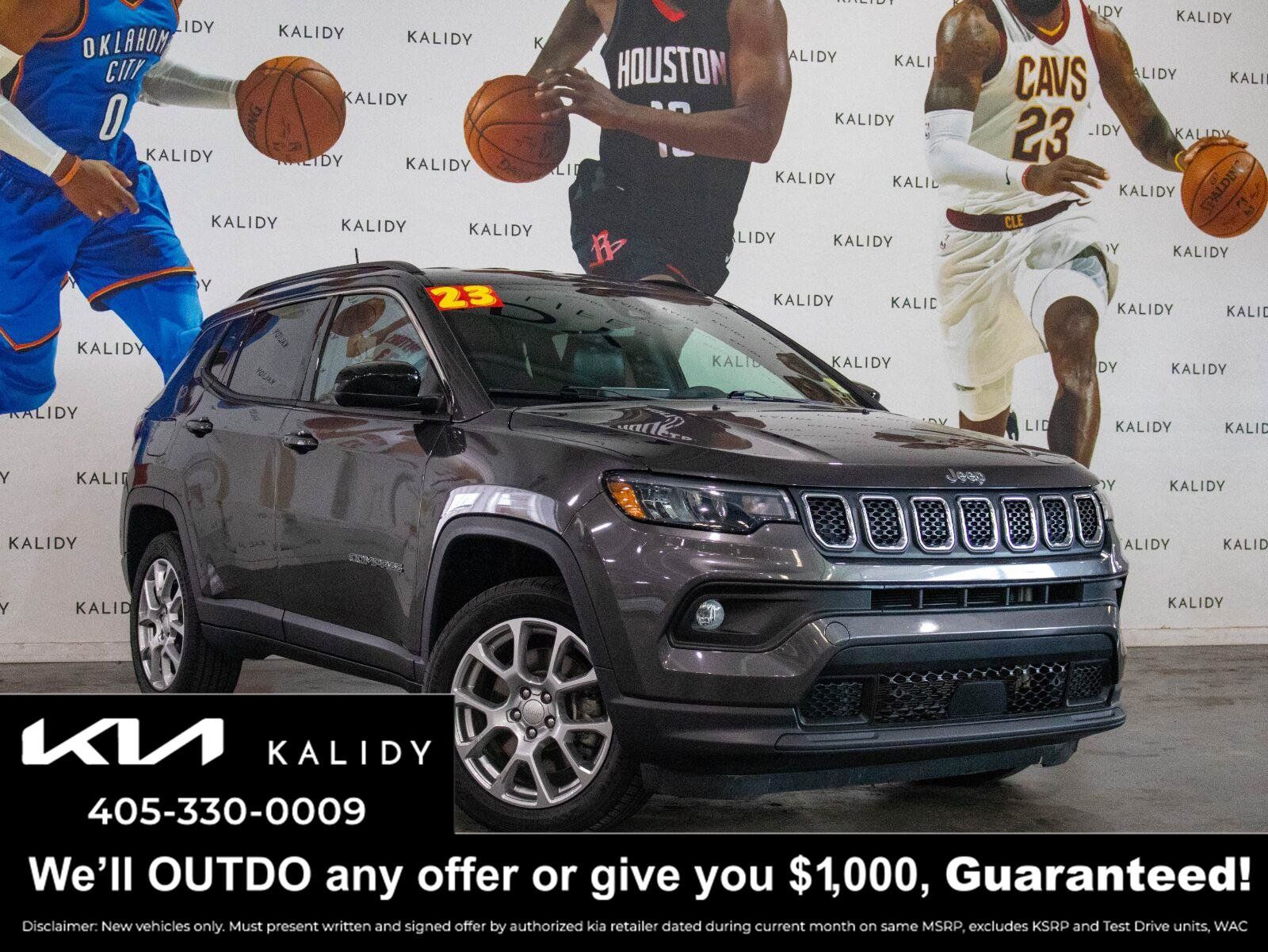 Used 2023 Jeep Compass Latitude AWD/4WD image 1