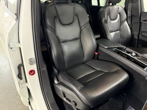 Used 2018 Volvo XC90 T6 Momentum w/ Convenience Package AWD/4WD image 26
