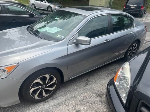 Used 2016 Honda Accord EX-L image 2