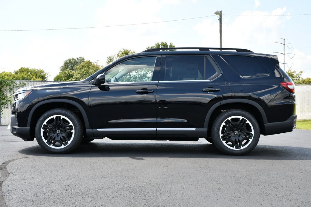 New 2026 Honda Pilot Touring image 4