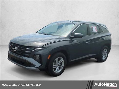 Certified 2025 Hyundai Tucson SE FWD image 1