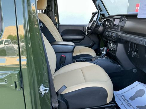 Used 2021 Jeep Wrangler Unlimited Sport AWD/4WD image 19