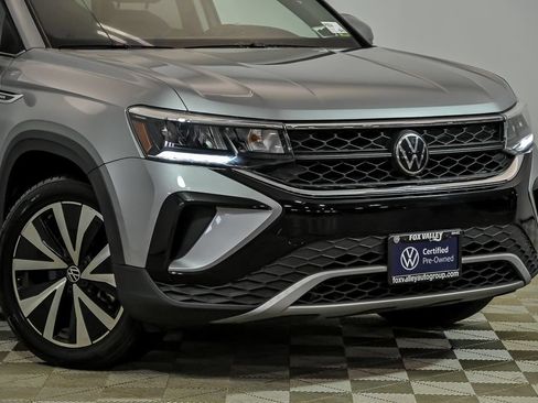 Certified 2023 Volkswagen Taos SE w/ Panoramic Sunroof Package AWD/4WD image 2