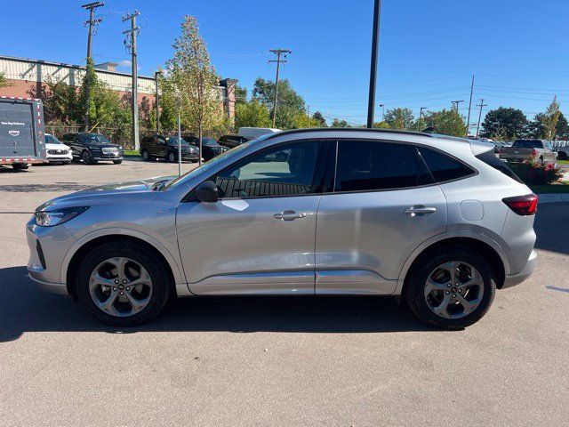 Used 2025 Ford Explorer ST w/ Sun And Sound Package AWD/4WD image 8
