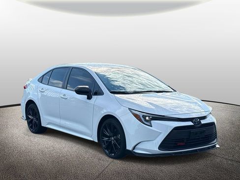 Used 2025 Toyota Corolla LE w/ LE Premium Package FWD image 1