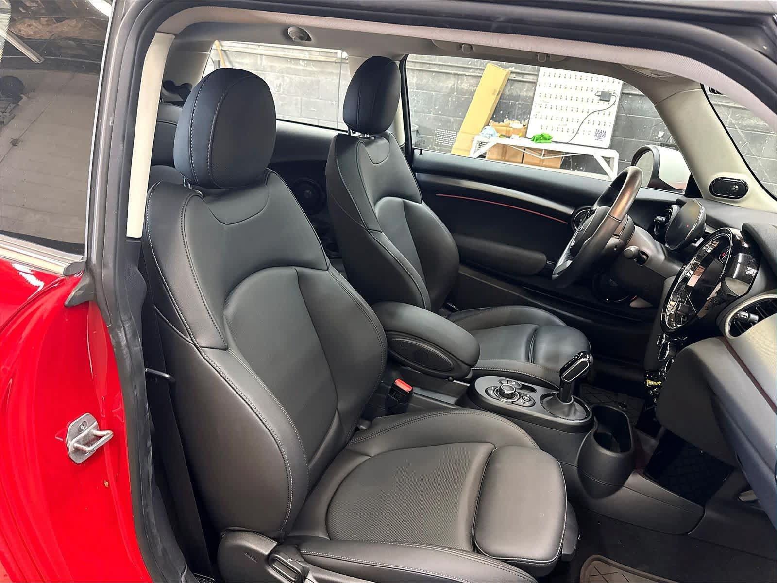 Used 2024 MINI Cooper SE FWD image 10