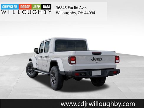 New 2026 Jeep Gladiator Sport AWD/4WD image 3
