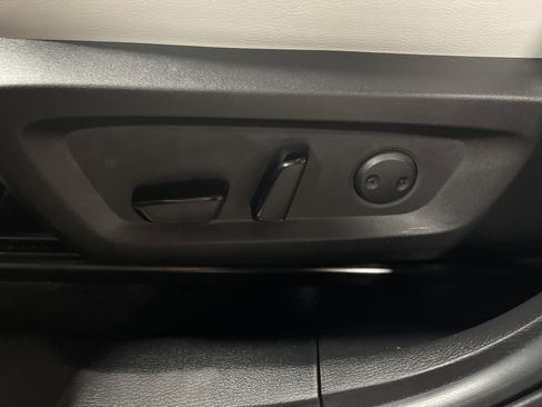 Used 2023 Mitsubishi Outlander SEL image 10