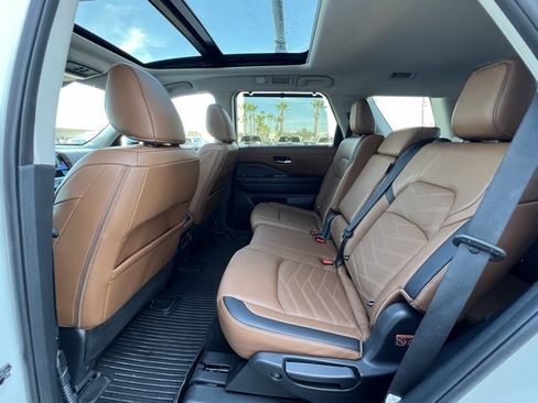 Certified 2023 Nissan Pathfinder Platinum w/ Cargo Package image 29