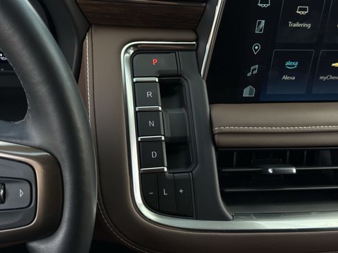 Used 2023 Chevrolet Tahoe High Country w/ Advanced Technology Package AWD/4WD image 27