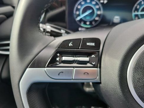 Certified 2023 Hyundai Elantra Limited FWD image 20