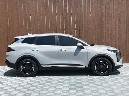 Used 2026 Kia Sportage EX FWD image 12
